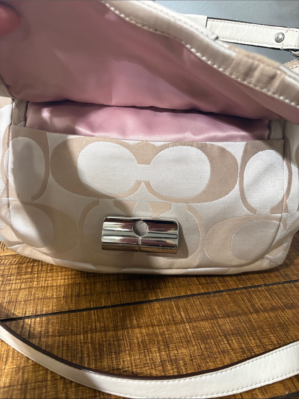 Coach Cream Signature Canvas Shoulder Bag with Removable Strap - Picture 2 of 13